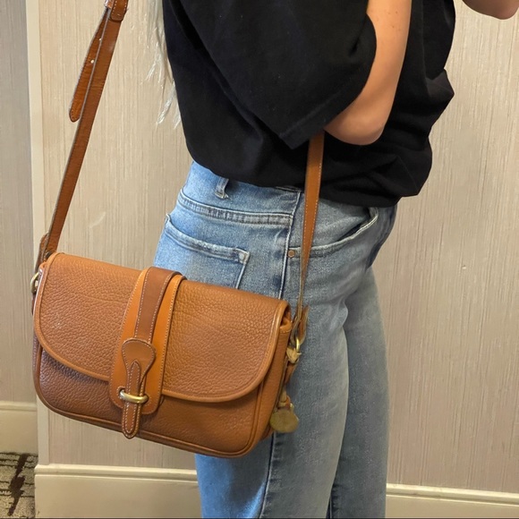 Vintage Dooney & Bourke Essex Crossbody Saddle Bag Leather Tan Brown - Picture 11 of 11